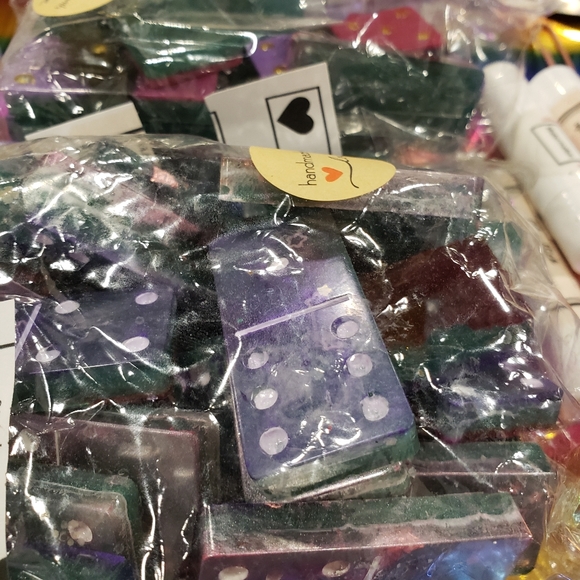 Dominos - Picture 1 of 1